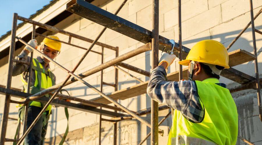 Professional residential roofers in Ireton, IA